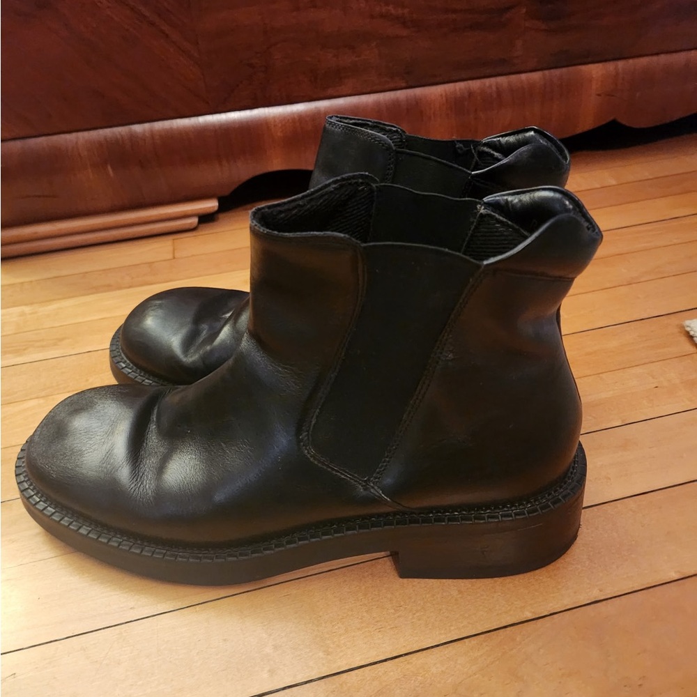 Men's Black Leather Boots - Picture 6 of 8